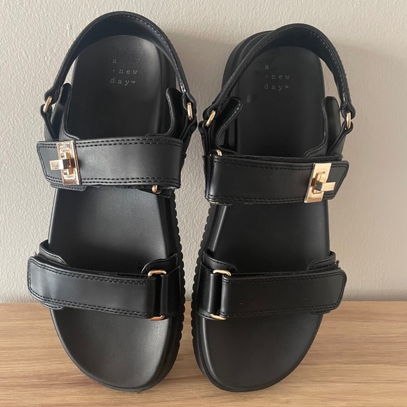 A New Day Women's Platform Sandals - Picture 1 of 4
